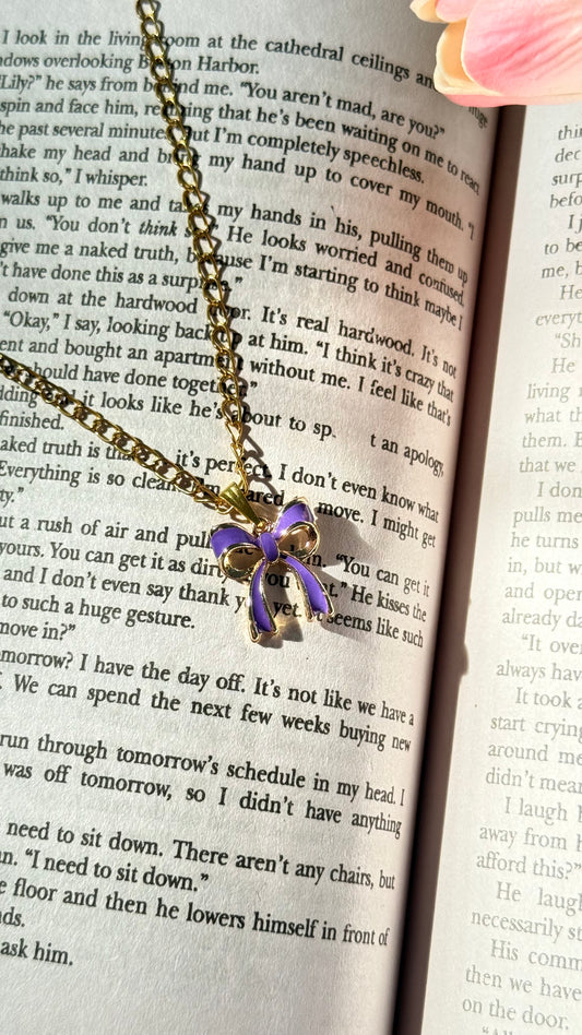 Bow necklace