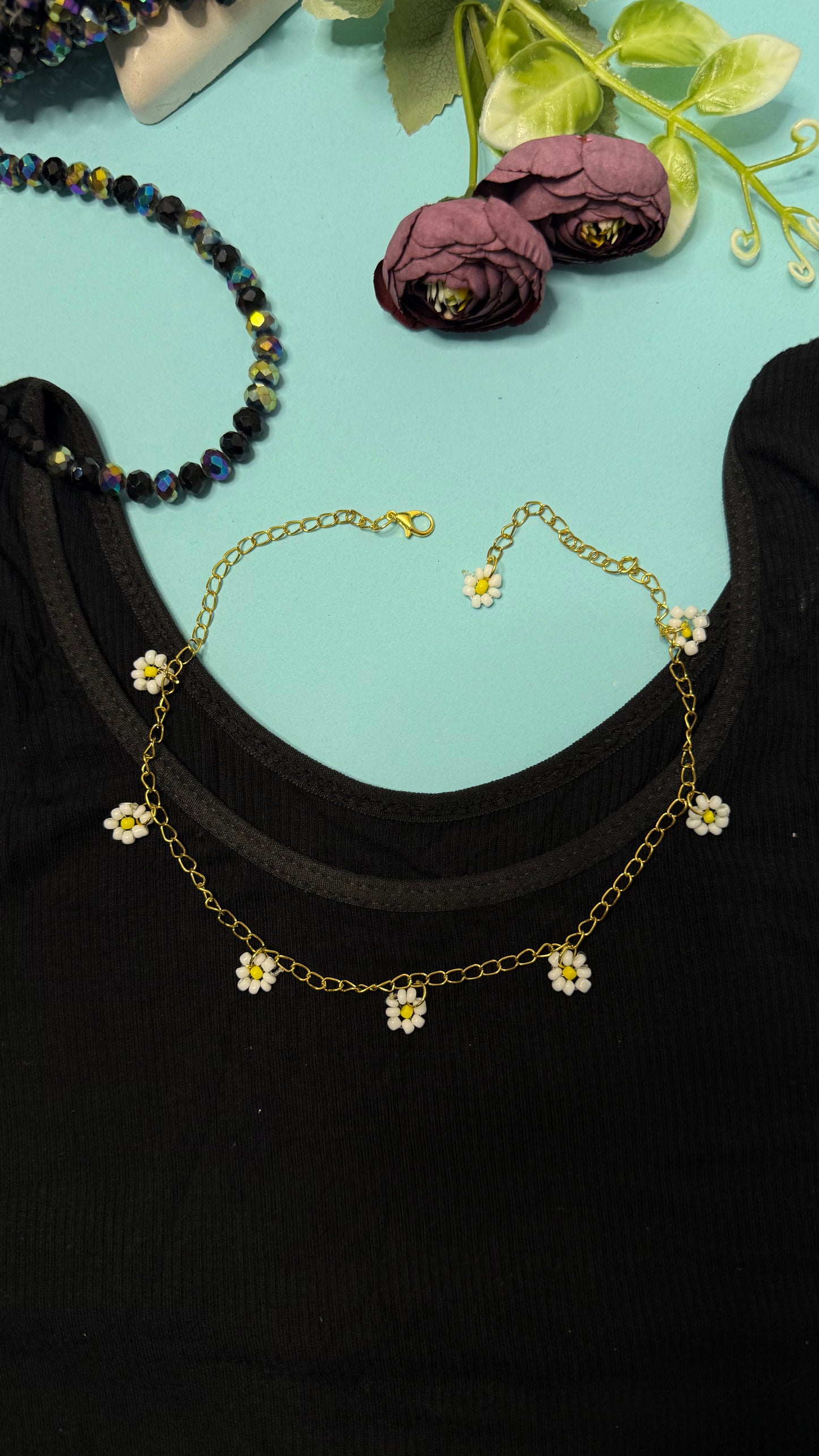 Daisy flower necklace
